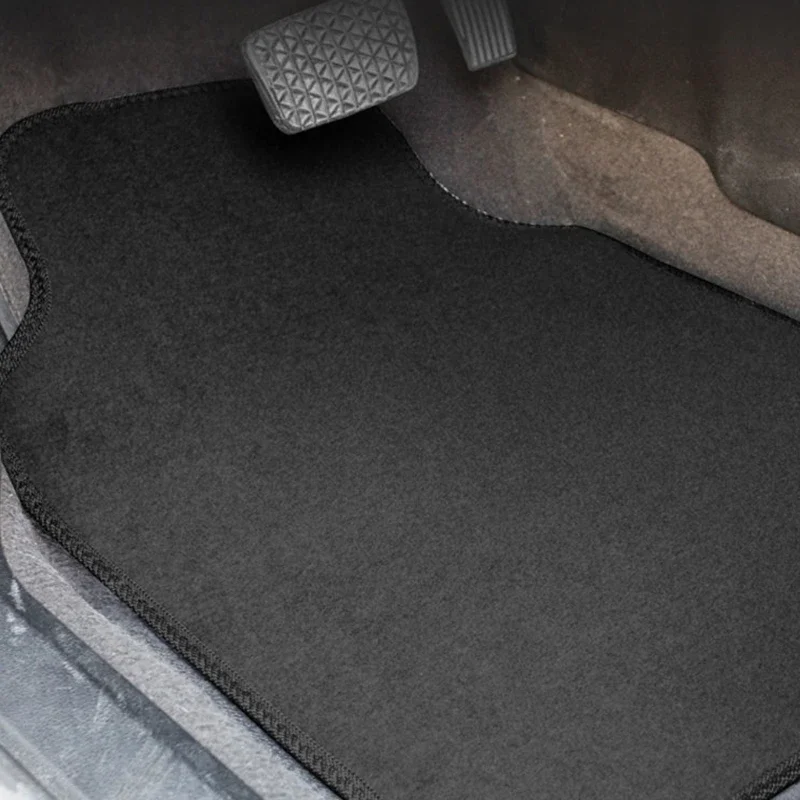 車用フロアマット、フロント＆リア自動車用カーペットフロアマッ - Car Floor Mat Rubber のレビューと価格